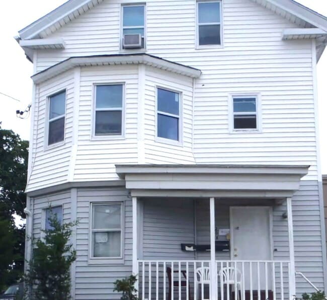 208 Sherburne St