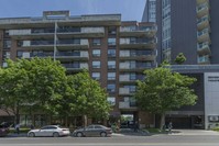 Holland Court in Ottawa, ON - Building Photo - Building Photo