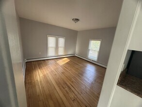 128 S Main St in Manchester, CT - Building Photo - Building Photo