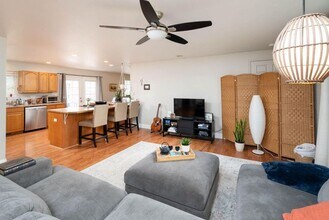 611 NE Innes Ln in Bend, OR - Building Photo - Building Photo