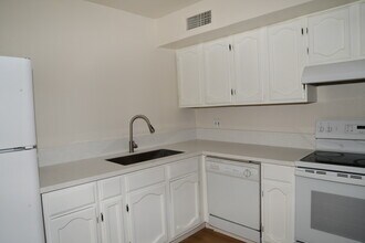 5168 Greene Ln in Las Vegas, NV - Foto de edificio - Building Photo