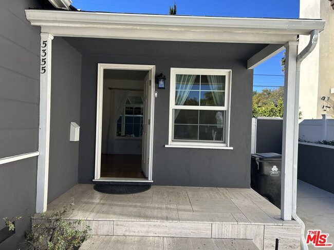 5355 Rhea Ave in Los Angeles, CA - Building Photo - Building Photo