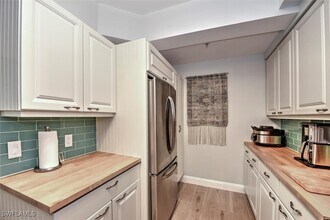 1160 Reserve Way in Naples, FL - Building Photo - Building Photo