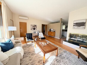 5225 SW Oleson Rd in Portland, OR - Building Photo - Building Photo