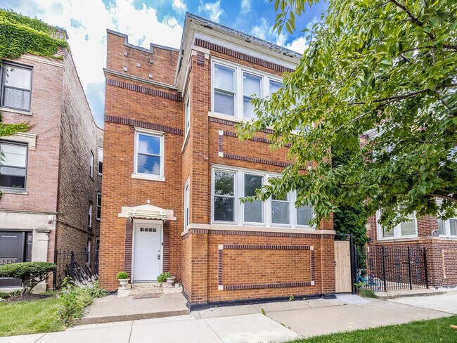 property at 3349 W Cuyler Ave