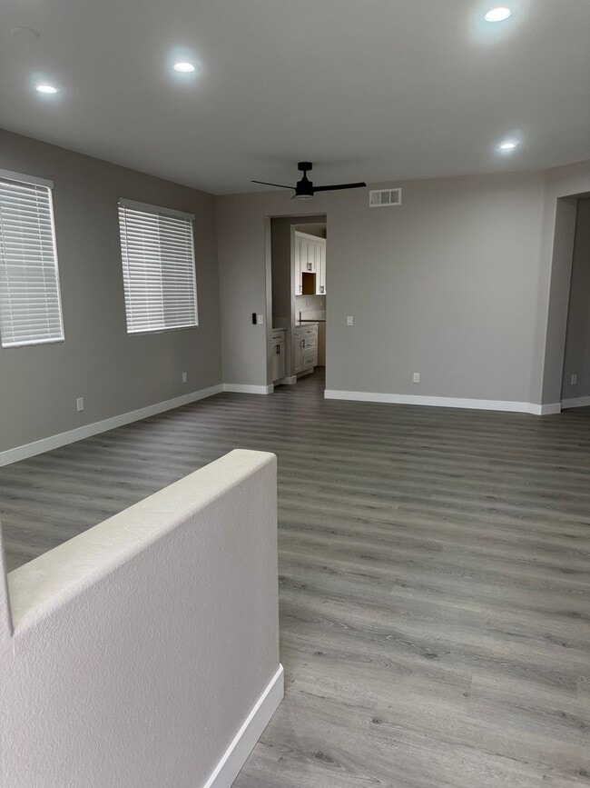 7136 Misty Meadow in Corona, CA - Building Photo - Building Photo