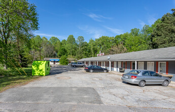 Starlite Motel in Wake Forest, NC - Building Photo - Building Photo