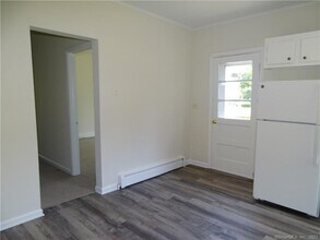 146 Montowese St-Unit -A in Branford, CT - Building Photo - Building Photo