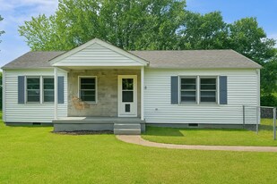 1405 Shawnee Dr in Hopkinsville, KY - Building Photo