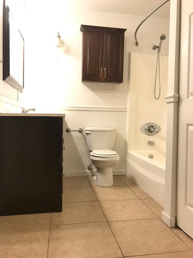 45 Scarborough Ln, Unit A in Wappingers Falls, NY - Building Photo - Building Photo