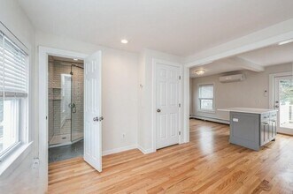 63 Le Grande Ave in Greenwich, CT - Building Photo - Building Photo