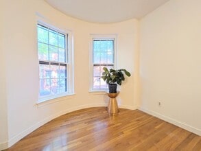 11 Cazenove St, Unit 2## in Boston, MA - Foto de edificio - Building Photo