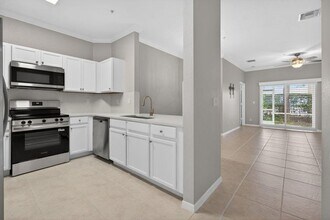 160 Village Blvd in Tequesta, FL - Building Photo - Building Photo