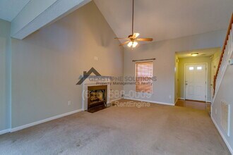 2012 McCrory Pl in Spring Hill, TN - Building Photo - Building Photo