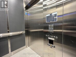28 Freeland St in Toronto, ON - Building Photo - Building Photo