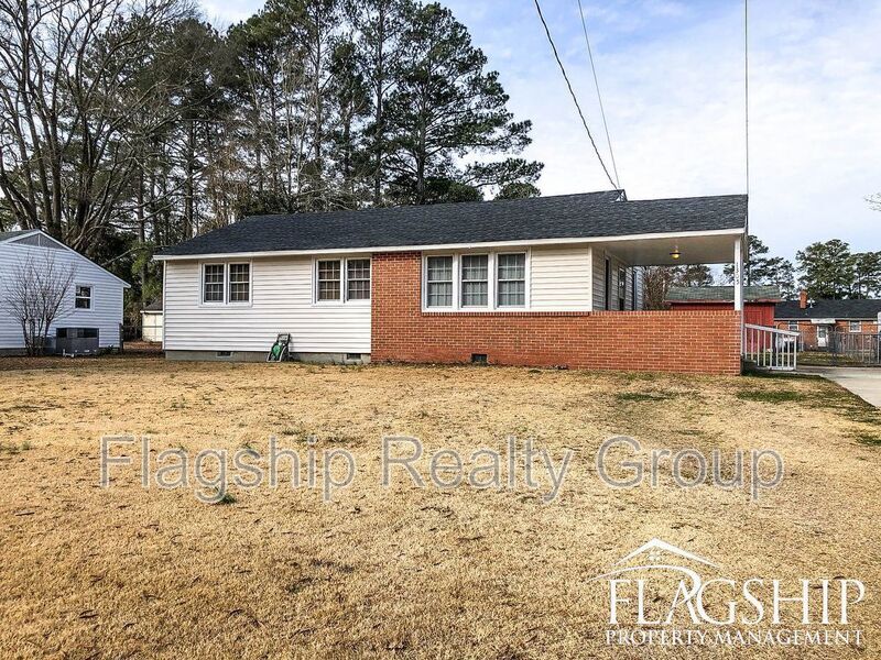 1305 Robin St in Goldsboro, NC - Building Photo