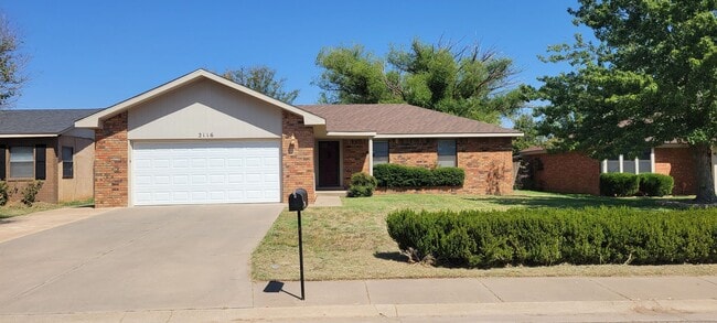 2116 Country Meadows Dr in Clovis, NM - Building Photo - Building Photo