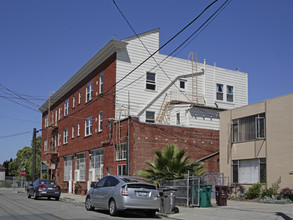 5500 San Pablo Ave in Emeryville, CA - Building Photo - Building Photo