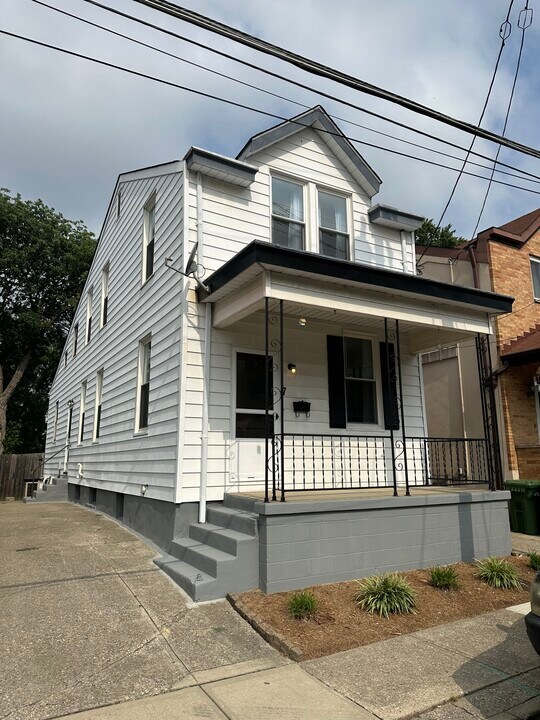 4413 Tower Ave in St Bernard, OH - Building Photo