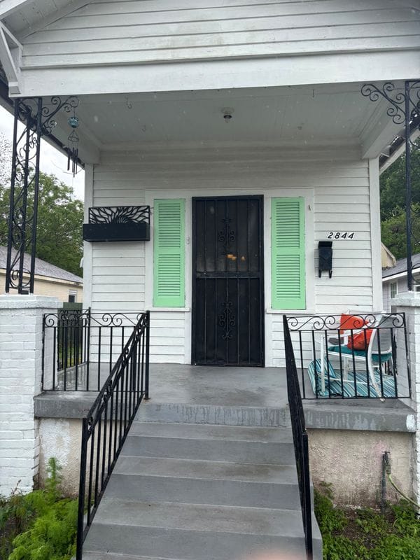 property at 2844 Hiawatha St