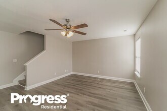 10405 Yellow Rose Ln in Charlotte, NC - Building Photo - Building Photo