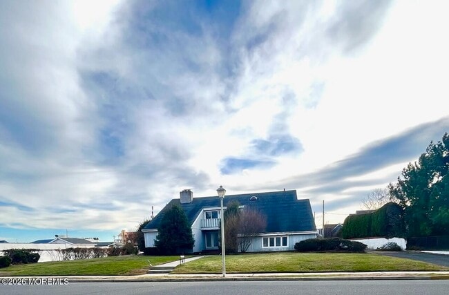 16 Corlies Ave in Allenhurst, NJ - Building Photo - Building Photo