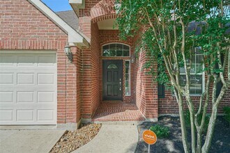 13313 Enchanted Way in Montgomery, TX - Building Photo - Building Photo