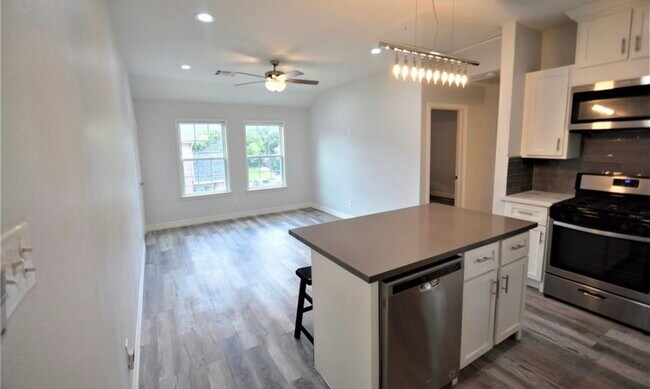 3367 Ozark St, Unit A photo'