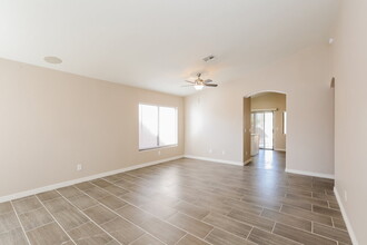 438 N Opal in Mesa, AZ - Building Photo - Building Photo