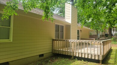 7016 Cedar Rd in Sanford, NC - Foto de edificio - Building Photo