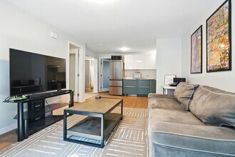 80 E Brookline St in Boston, MA - Building Photo - Building Photo