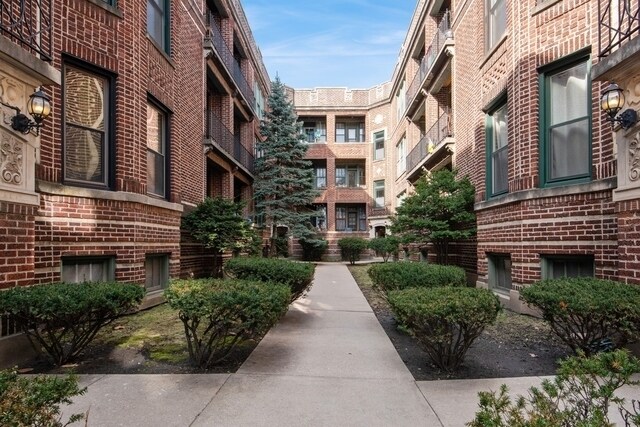 5456 S Kimbark Ave in Chicago, IL - Building Photo