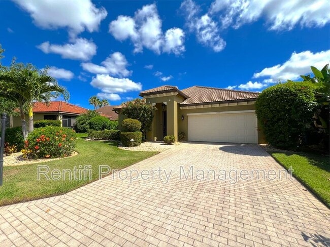 11915 Country Day Cir in Ft. Myers, FL - Building Photo - Building Photo