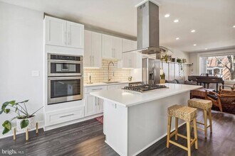 416 Longfellow St NW in Washington, DC - Building Photo - Building Photo