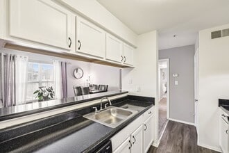 The Village at Elkridge in Elkridge, MD - Building Photo - Building Photo