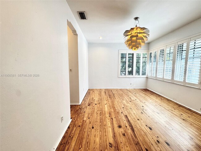 1056 Jefferson Ave in Miami Beach, FL - Building Photo - Building Photo