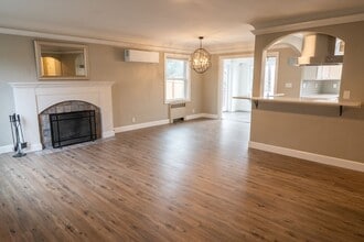 10333 NE 186th St in Bothell, WA - Building Photo - Building Photo