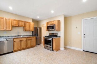 570 Washington St in Boston, MA - Building Photo