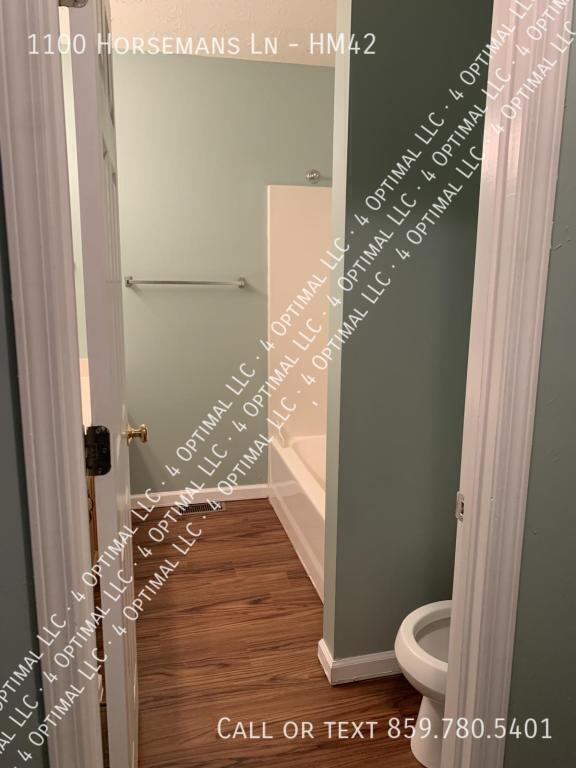 1100 Horsemans Ln in Lexington, KY - Building Photo - Building Photo