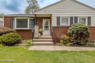 9 Haven Terrace in Sayreville, NJ - Building Photo - Building Photo