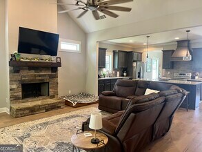 1180 Legend Dr in Greensboro, GA - Building Photo - Building Photo