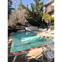 2096 Ascot Dr in Moraga, CA - Building Photo - Building Photo