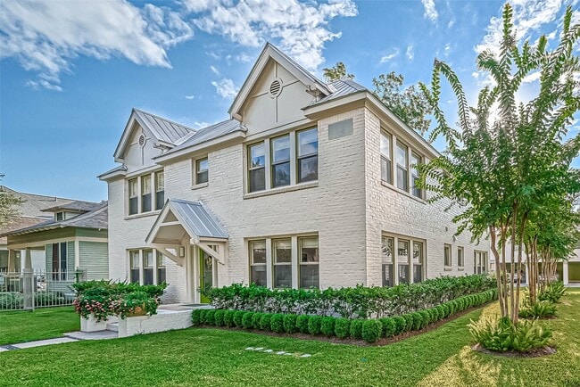property at 1341 Cortlandt St