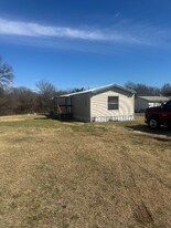 308 Forest Creek Ln in Bruceville, TX - Building Photo