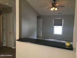 122 Corey Cir in Jacksonville, NC - Building Photo - Building Photo