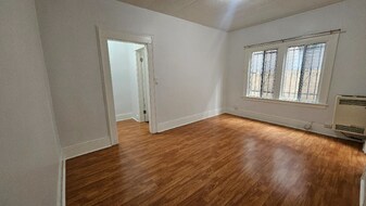 2850 Francis Ave in Los Angeles, CA - Building Photo