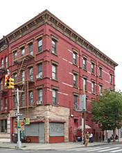 365 S 4th St in Brooklyn, NY - Building Photo - Primary Photo