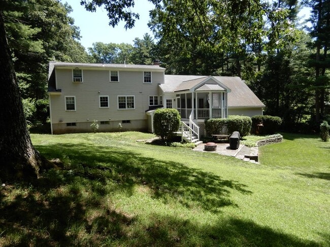9 Fleetwood Dr in Norfolk, MA - Building Photo - Building Photo