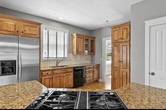 7925 N Ln Ave in Kansas City, MO - Building Photo - Building Photo
