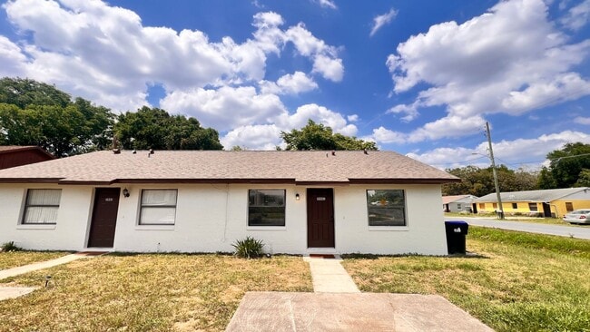 property at 5941 W Amelia St